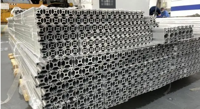 What are the requirements of aluminum profile manufacturers for customized processing of aluminum profiles?
